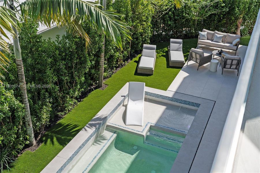 Exterior details and patio area of a home in , Miami Beach (Image 28).
