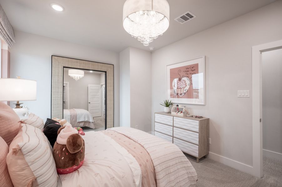 Representative furnished interior of a home built from the Cormorant by Tri Pointe Homes in Trillium, Richmond (Image 41).