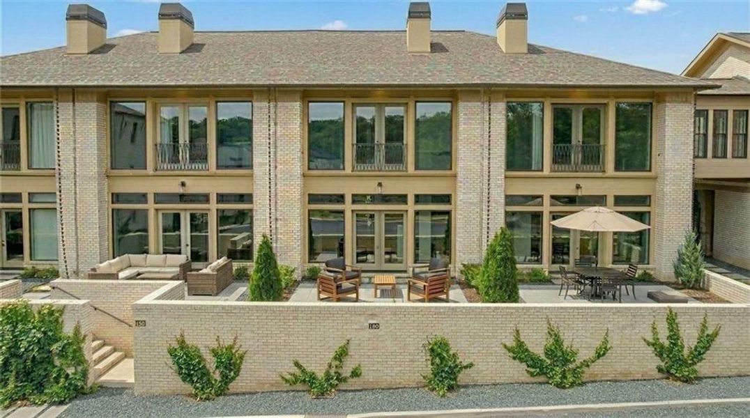 Image 40 of a home in .