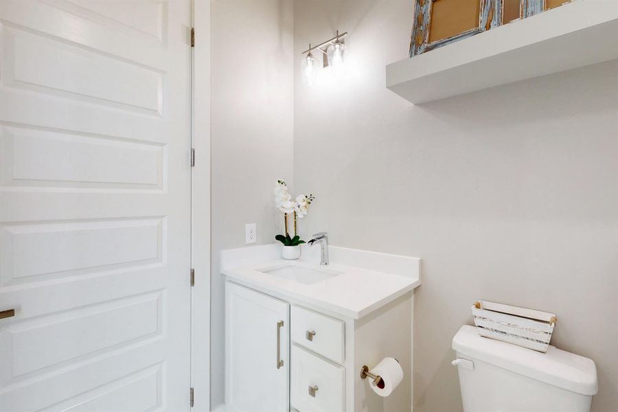 Furnished interior view inside a new home in , Franklin (Image 37).