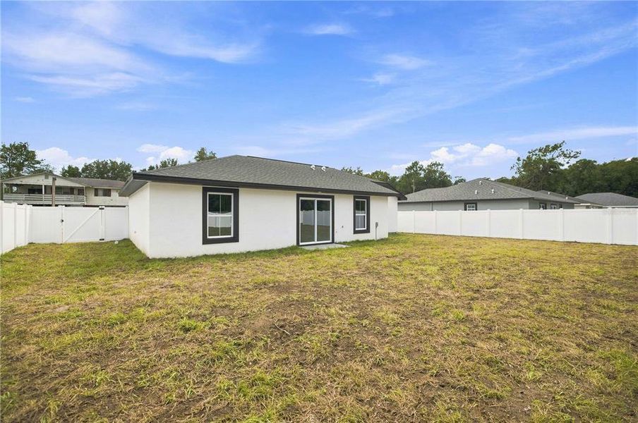 Exterior details and patio area of a home in , Ocala (Image 13).
