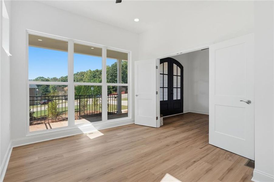 Spacious, unfurnished interior of a new home in , Flowery Branch (Image 22).
