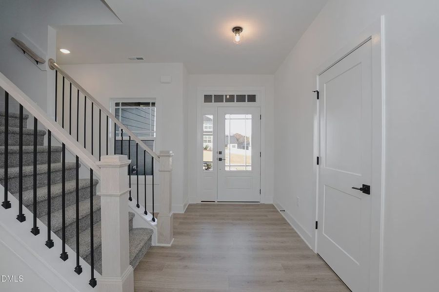 Spacious, unfurnished interior of a new home in Jackson Ridge, Pikeville (Image 13).