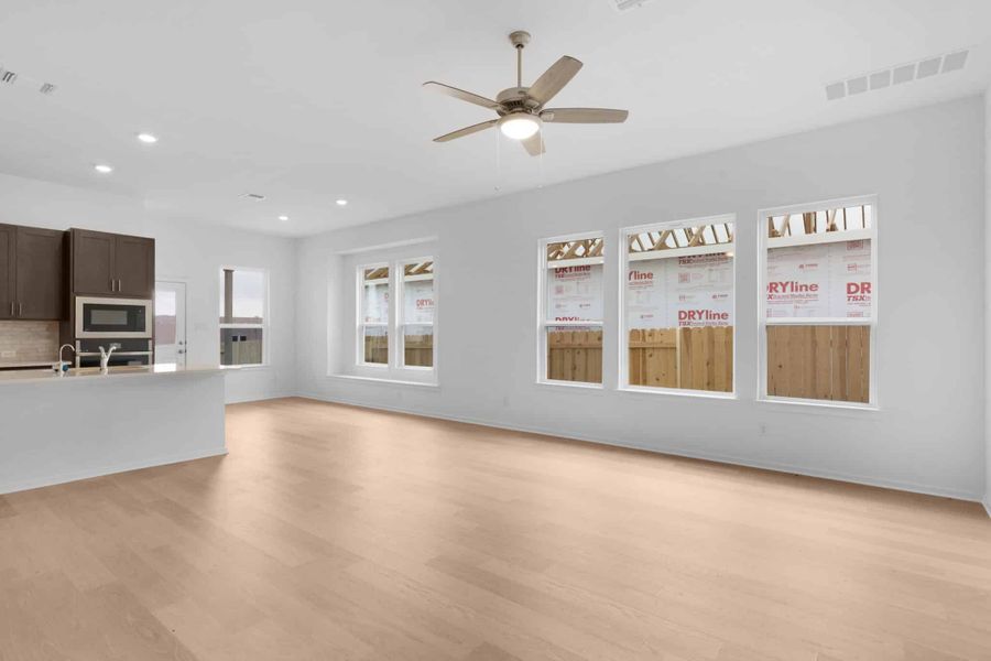 Spacious, unfurnished interior of a new home in Briarwood, Elgin (Image 11).