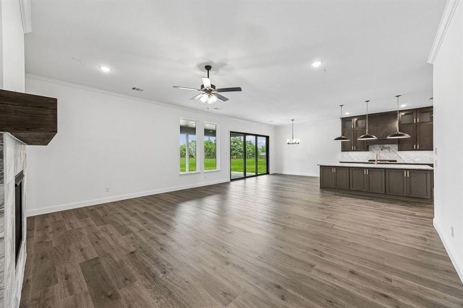 Spacious, unfurnished interior of a new home in Oak Creek Ranch, Midlothian (Image 23). Spacious, unfurnished interior of a new home in Oak Creek Ranch, Midlothian (Image 23).
