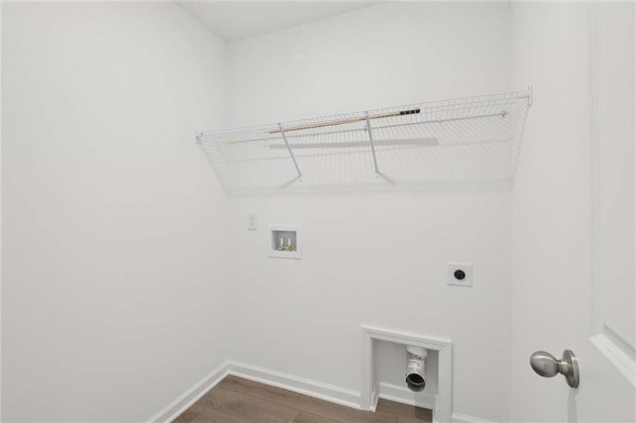 Spacious, unfurnished interior of a new home in The Pointe at Heron Bay, Locust Grove (Image 17).