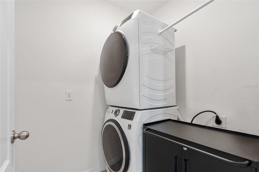 Close-up of interior finishes inside a home in Oak Pointe, Apopka (Image 20).