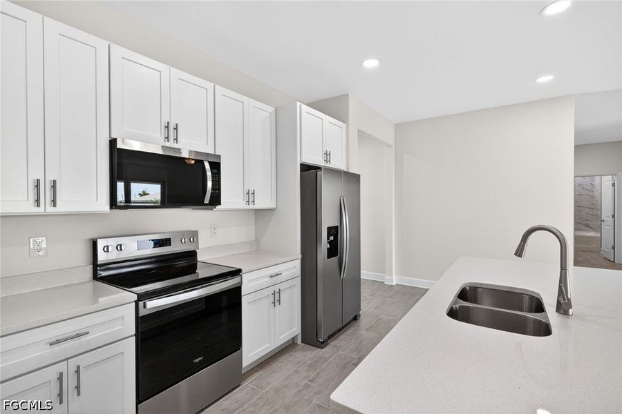 Furnished interior view inside a new home in Cape Coral, Cape Coral (Image 12).