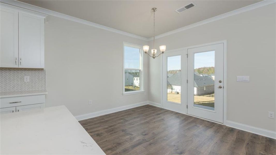 Spacious, unfurnished interior of a new home in Westland, Bogart (Image 25).