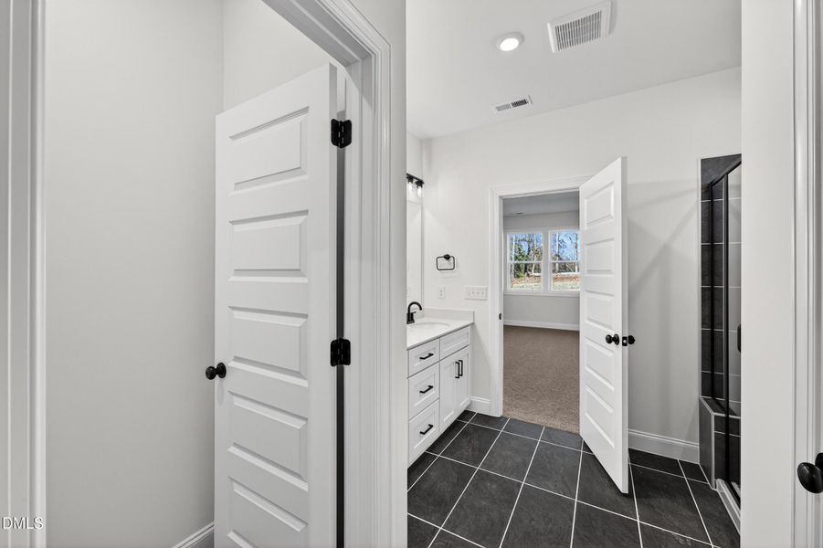 27 -140 w fountainhead lane, interior, p 27 -140 w fountainhead lane, interior, p