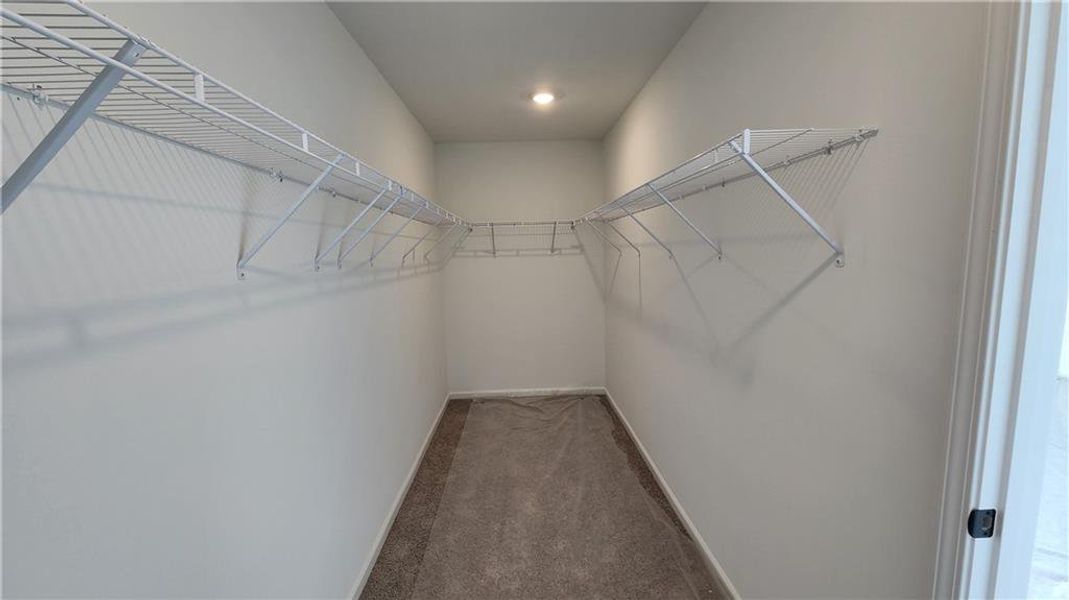 Spacious, unfurnished interior of a new home in The Estates at Casteel, Bethlehem (Image 11).