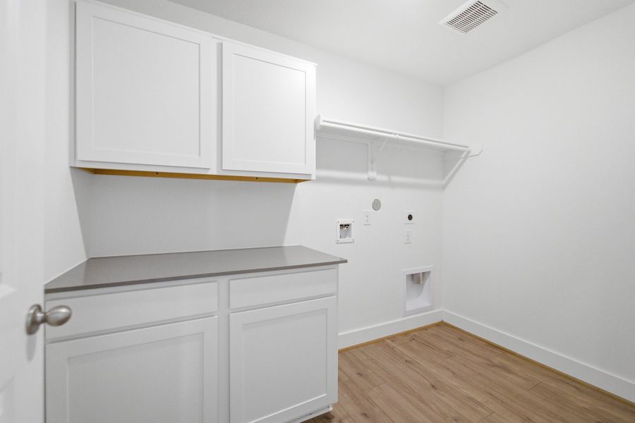 Furnished interior view inside a new home in Bay Creek, Baytown (Image 6).