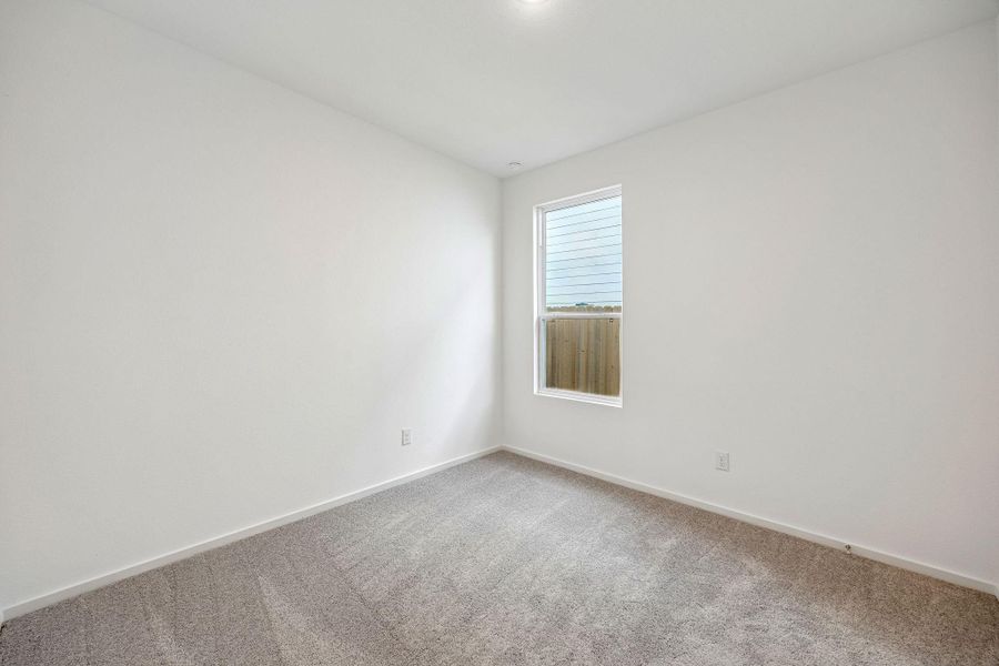 Spacious, unfurnished interior of a new home in Stokesbury, Waller (Image 25).