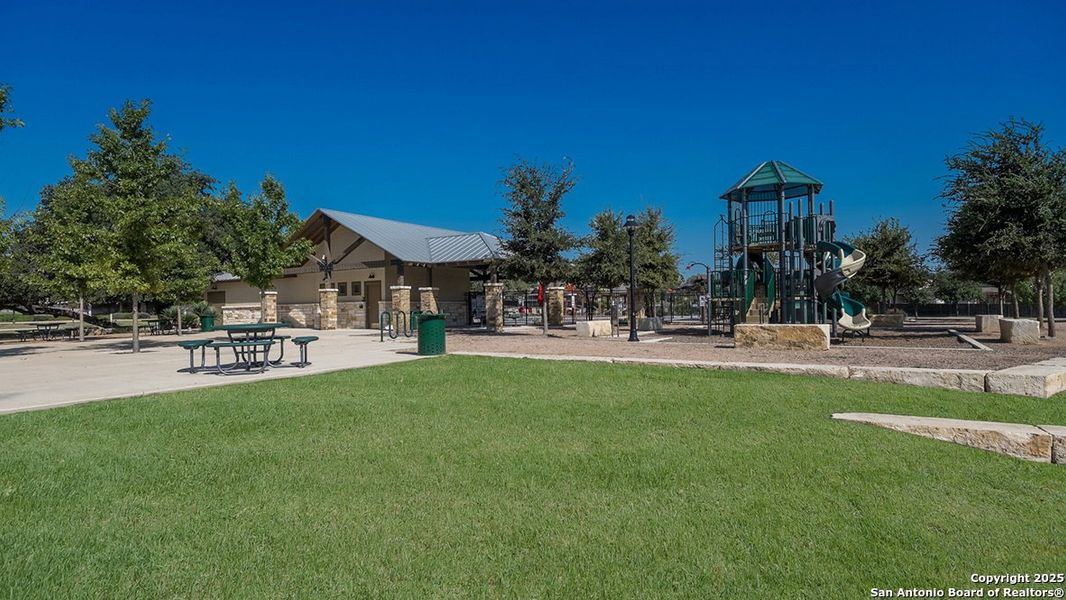 Community amenities in Redbird Ranch, San Antonio (Image 36).