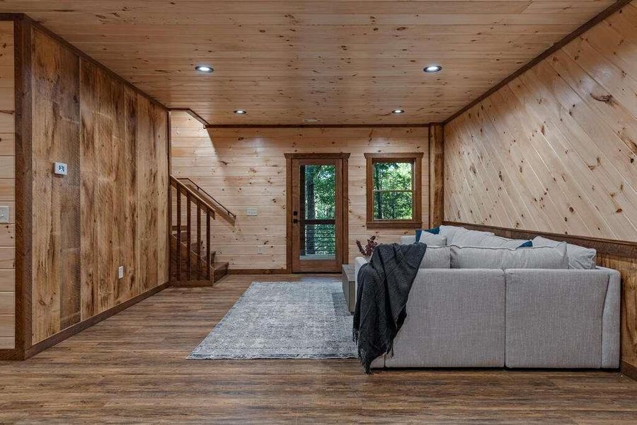Image 73 of a home in .