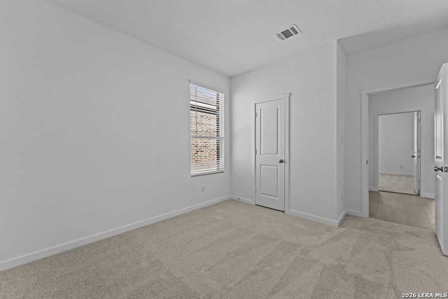 Spacious, unfurnished interior of a new home in Espada, San Antonio (Image 12).
