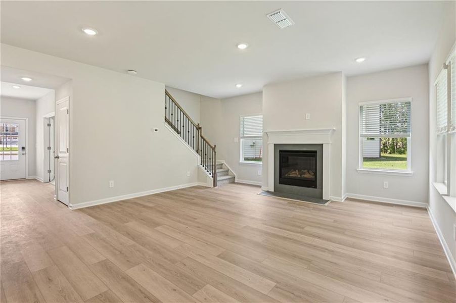 Spacious, unfurnished interior of a new home in The Oaks at Dawson, Dawsonville (Image 28).