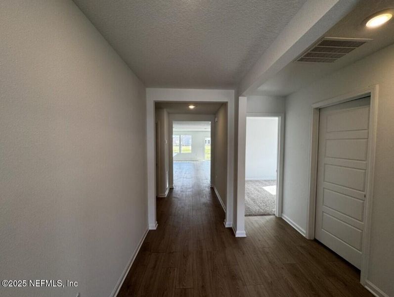 Spacious, unfurnished interior of a new home in The Arbors, Jacksonville (Image 21). Spacious, unfurnished interior of a new home in The Arbors, Jacksonville (Image 21).