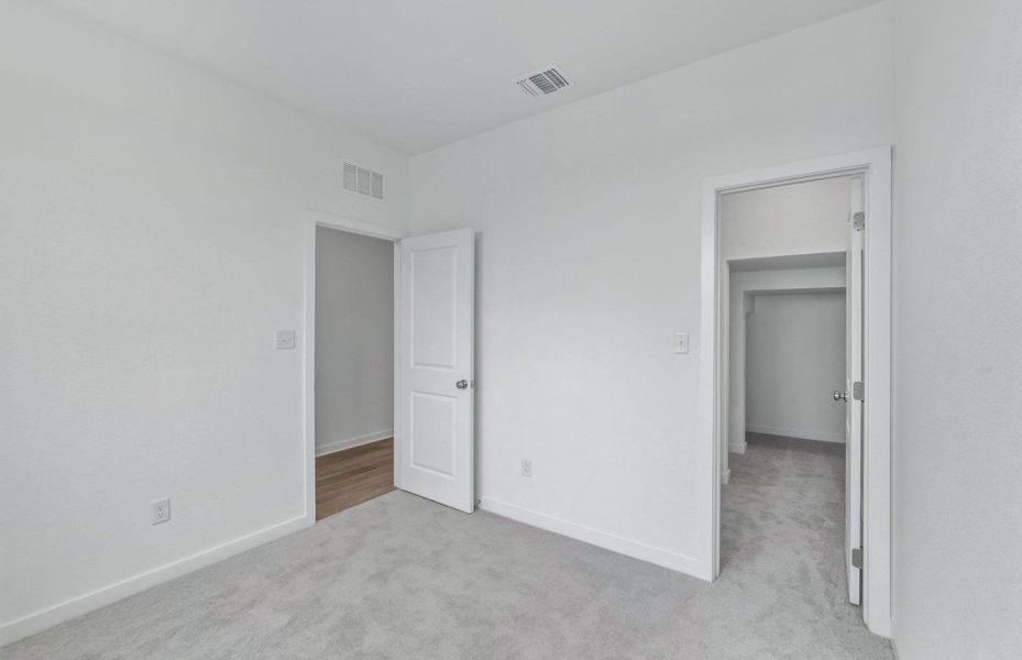 Spacious, unfurnished interior of a new home in Larson Crossing, Elgin (Image 25). Spacious, unfurnished interior of a new home in Larson Crossing, Elgin (Image 25).