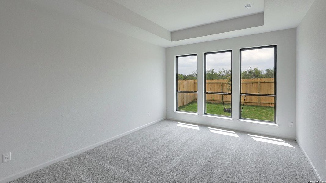 Spacious, unfurnished interior of a new home in Haby Hill, San Antonio (Image 22).