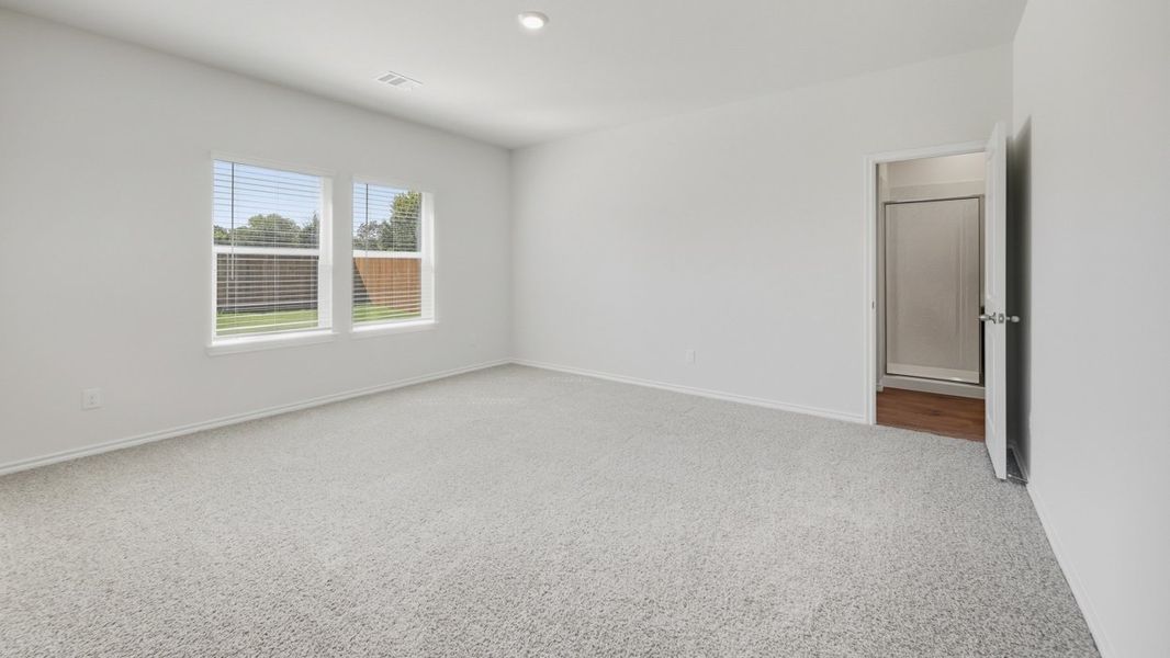 Spacious, unfurnished interior of a new home in Frontier Pointe, Princeton (Image 6).