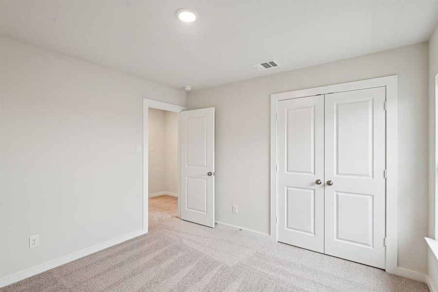 Spacious, unfurnished interior of a new home in Summerwood Estates, Red Oak (Image 31). Spacious, unfurnished interior of a new home in Summerwood Estates, Red Oak (Image 31).