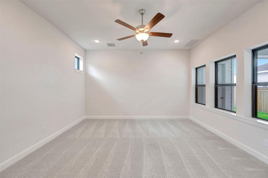 Spacious, unfurnished interior of a new home in Sienna - Landmark Row Collection, Missouri City (Image 18). Spacious, unfurnished interior of a new home in Sienna - Landmark Row Collection, Missouri City (Image 18).