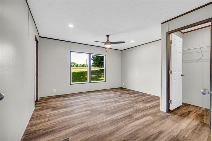Spacious, unfurnished interior of a new home in , Hartwell (Image 26). Spacious, unfurnished interior of a new home in , Hartwell (Image 26).