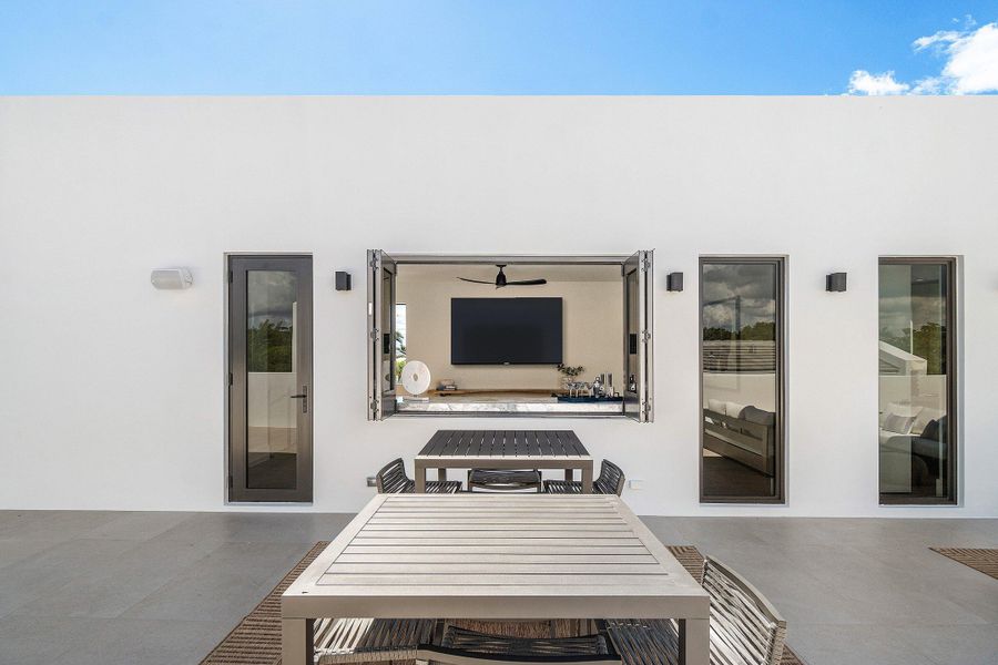 033-810PalmTrail-DelrayBeach-FL-33483-SM