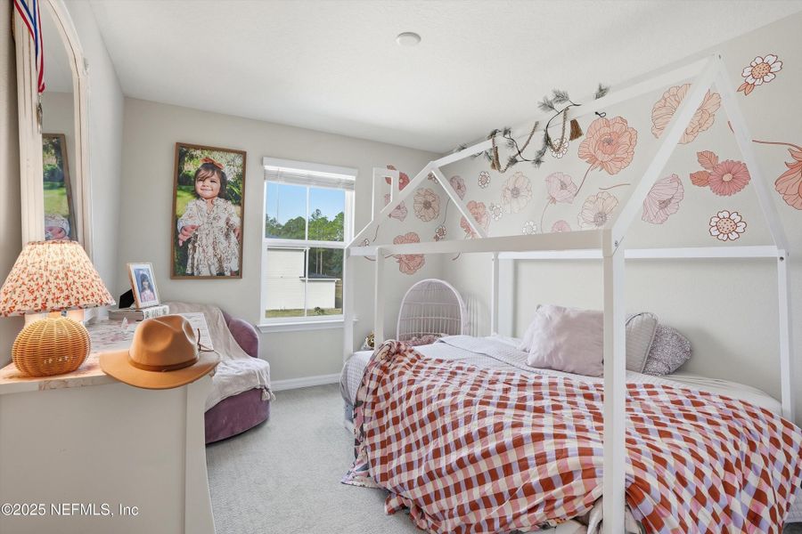 Furnished interior view inside a new home in , Middleburg (Image 9).