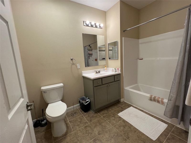 Furnished interior view inside a new home in , Houston (Image 16).