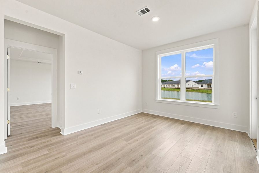 Spacious, unfurnished interior of a new home in Marshfield, Longs (Image 22). Spacious, unfurnished interior of a new home in Marshfield, Longs (Image 22).