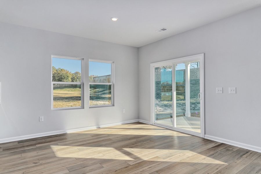 Spacious, unfurnished interior of a new home in Jordan Grove, Conway (Image 15).