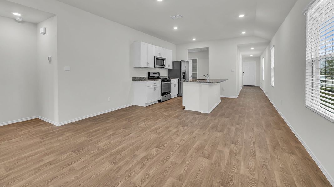 Spacious, unfurnished interior of a new home in Bollinger, Maxwell (Image 24).