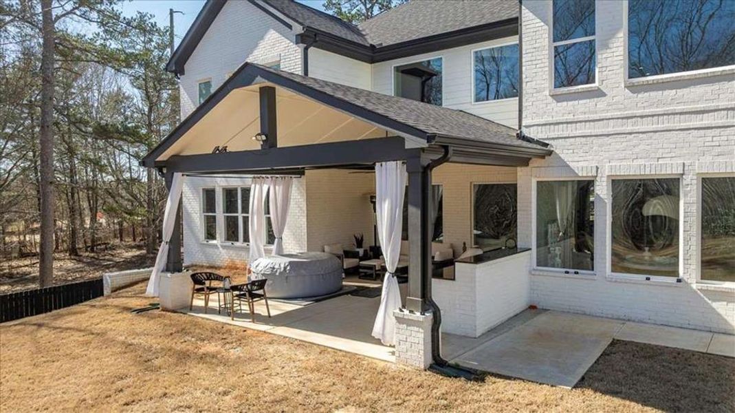 Exterior details and patio area of a home in , Hoschton (Image 4).