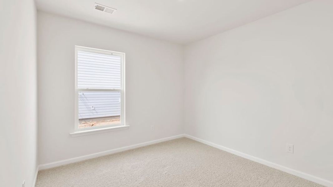 Spacious, unfurnished interior of a new home in Durbin Meadows, Fountain Inn (Image 15).
