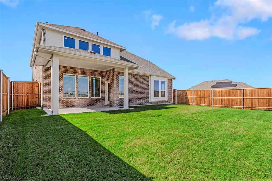 Exterior details and patio area of a home in , Forney (Image 21).