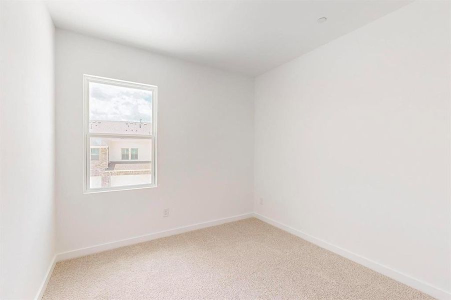 Spacious, unfurnished interior of a new home in Solterra Texas, Mesquite (Image 31).