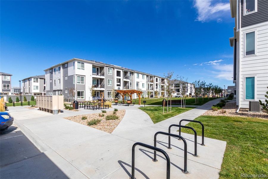 Community amenities in Gateway Commons, Denver (Image 26).