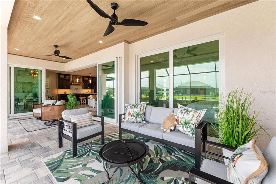 Exterior details and patio area of a home in , Port Charlotte (Image 22).