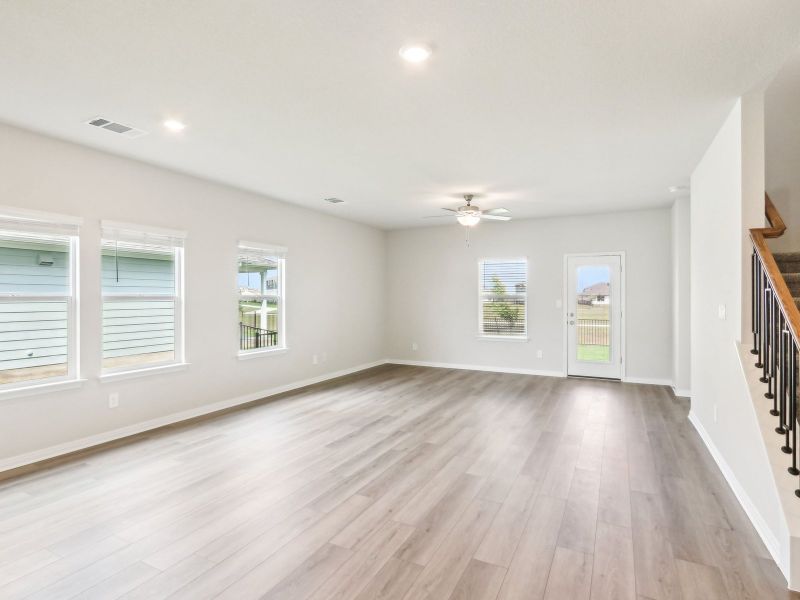 Spacious, unfurnished interior of a new home in Lakeside Meadows, Pflugerville (Image 6).