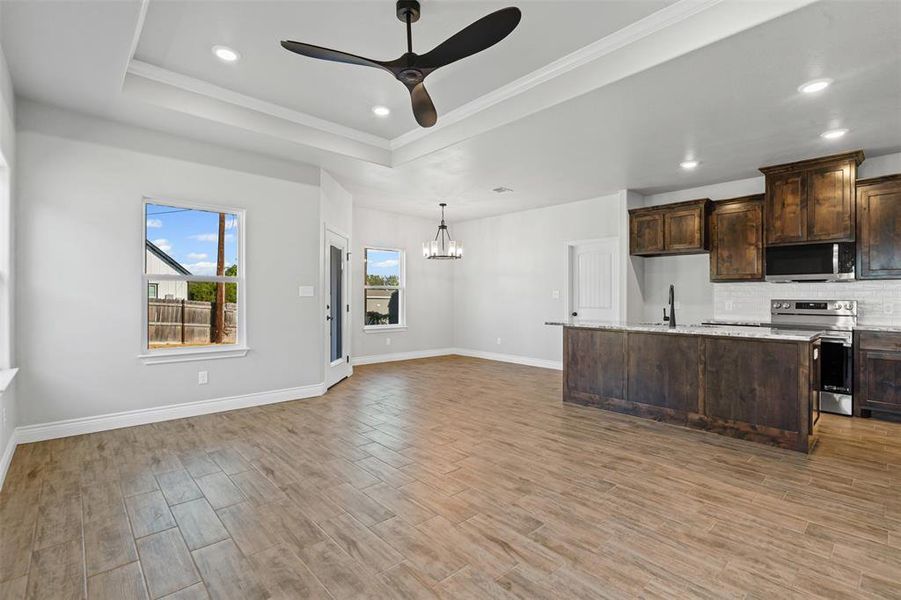 Spacious, unfurnished interior of a new home in , Granbury (Image 21).