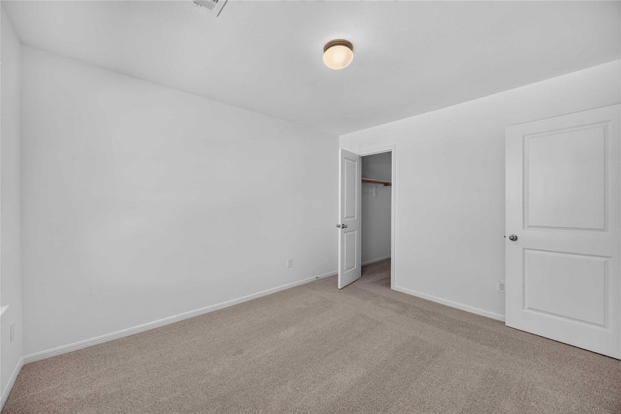 Spacious, unfurnished interior of a new home in , Houston (Image 12).