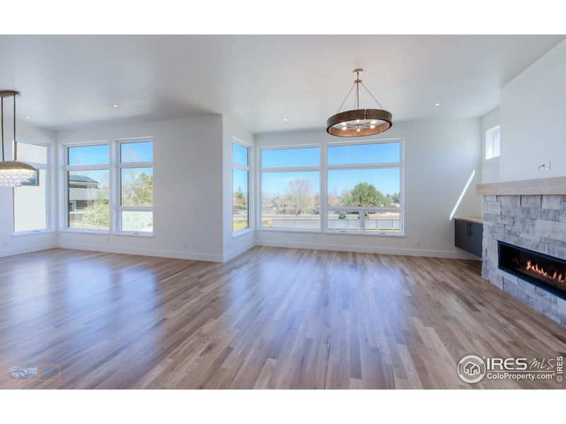 Main Floor Features White Oak Wood Floors, 10' Ceilings And An Abundance Of Large Windows