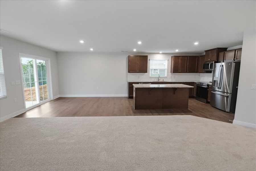 Image 29 of a home in Everly.