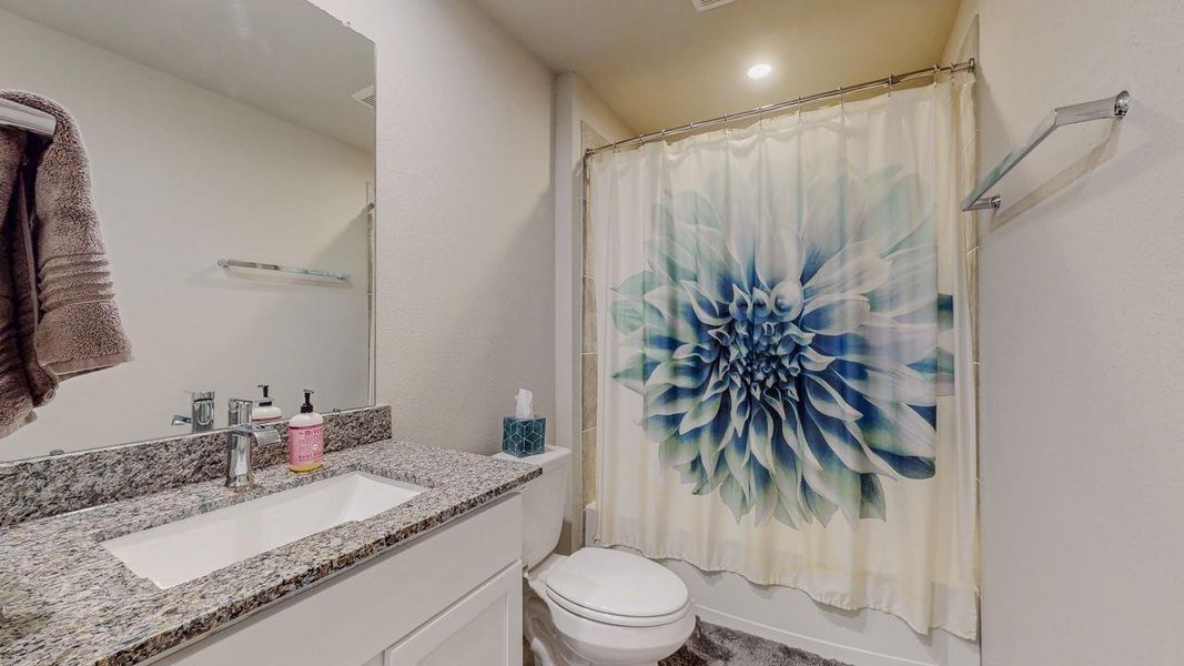 Furnished interior view inside a new home in , Beaumont (Image 34).