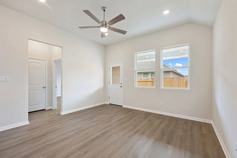 Spacious, unfurnished interior of a new home in La Cima, San Marcos (Image 12).