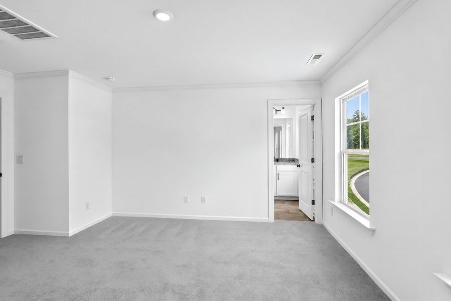 Spacious, unfurnished interior of a new home in Silverstone, Knightdale (Image 33).