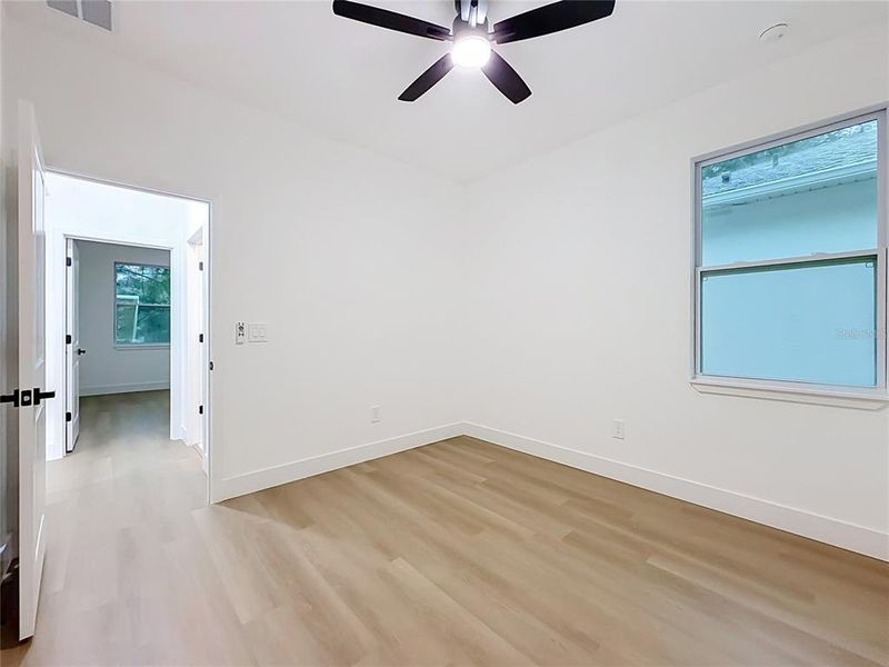 Spacious, unfurnished interior of a new home in , Orlando (Image 46).