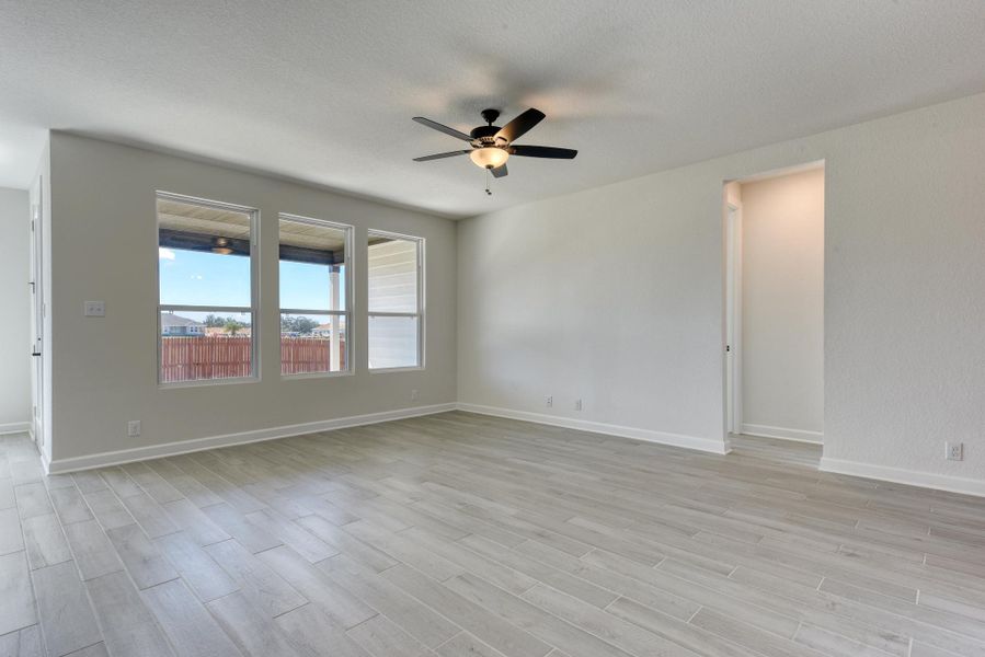Representative unfurnished interior of a home built from the Leander by Ashton Woods in Saddlebrook Ranch, Schertz (Image 14). Representative unfurnished interior of a home built from the Leander by Ashton Woods in Saddlebrook Ranch, Schertz (Image 14).